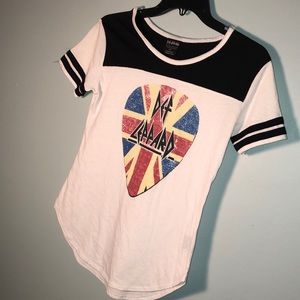 Def Leppard Short Sleeved Tee